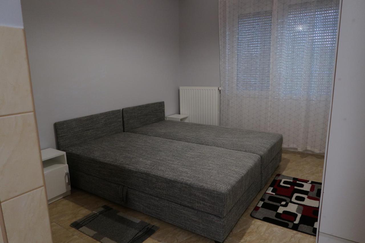 Eva Apartman Szigetvar Bagian luar foto
