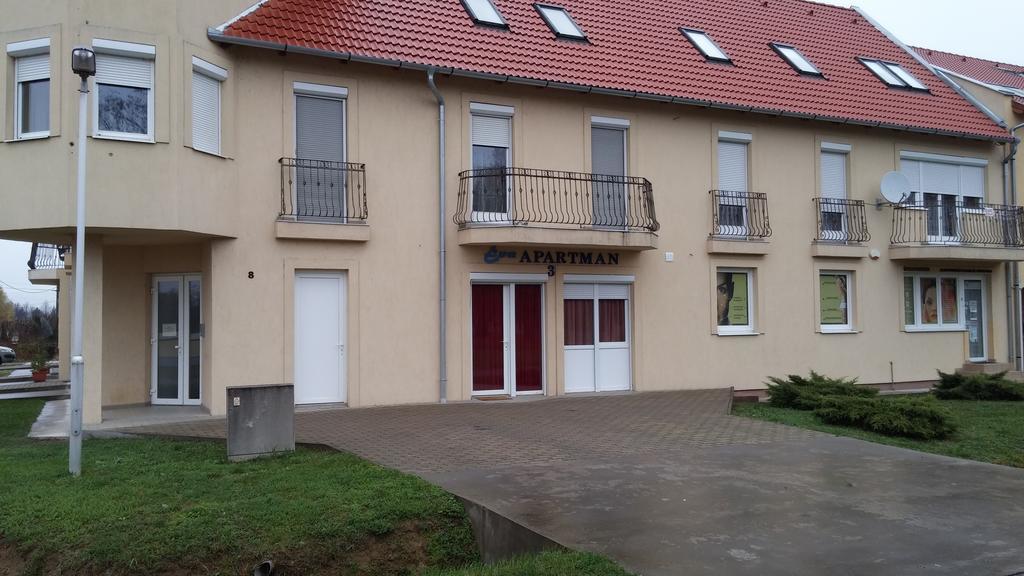 Eva Apartman Szigetvar Ruang foto
